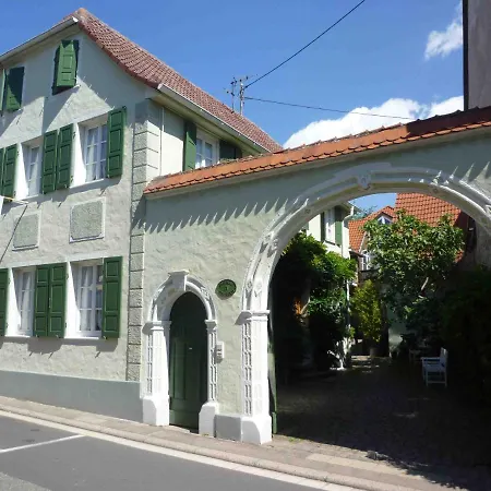 Rebstockel Gastehaus Weinhof & Vinothek Гостевой дом Нойштадт-ан-дер-Вайнштрасе