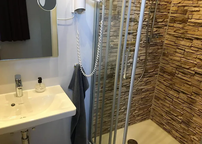 Rebstockel Gastehaus Weinhof & Vinothek